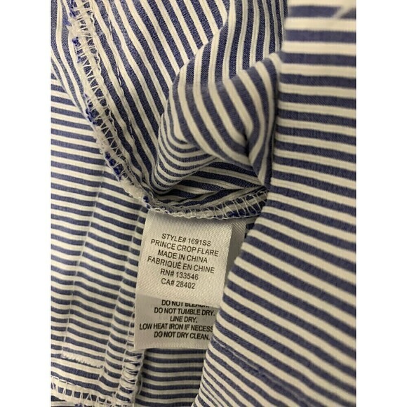 CROSBY Striped Pants Size 10 Prince Crop Flare Blue And White - Picture 4 of 6